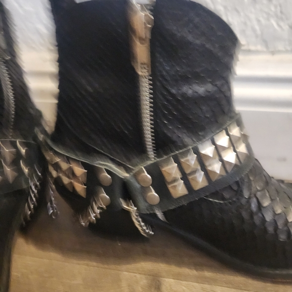 SOLD - Picture 12 of 13